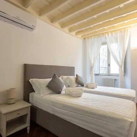 Piazza Navona Classy & Large Apartment Rome Exterior photo