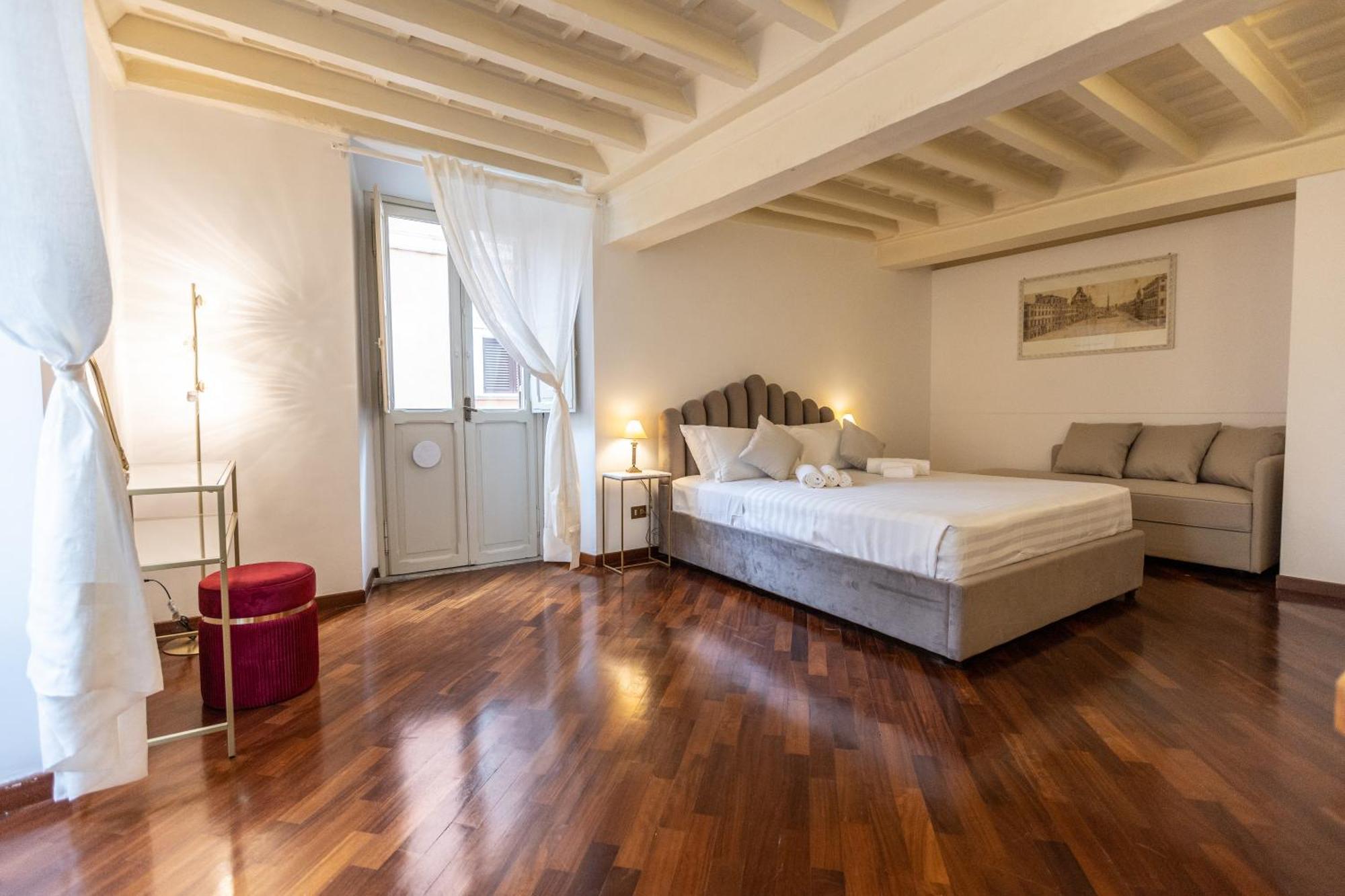Apartment Piazza Navona Classy & Large